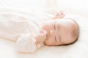 冬の新生児の室内の適温は体温チェックで確認する
