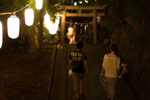 神社にお参りする時間はいつがベスト？夜の参拝はダメじゃない